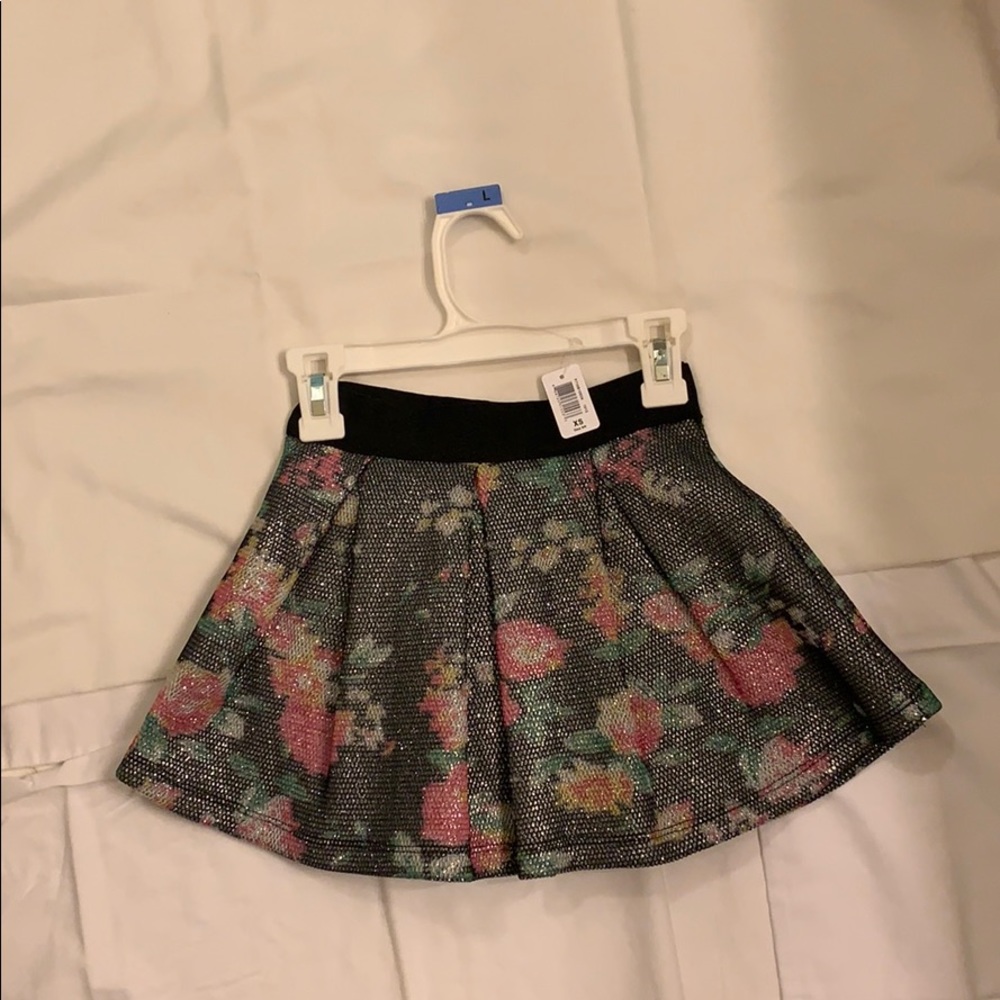Flouncy mini skirt floral